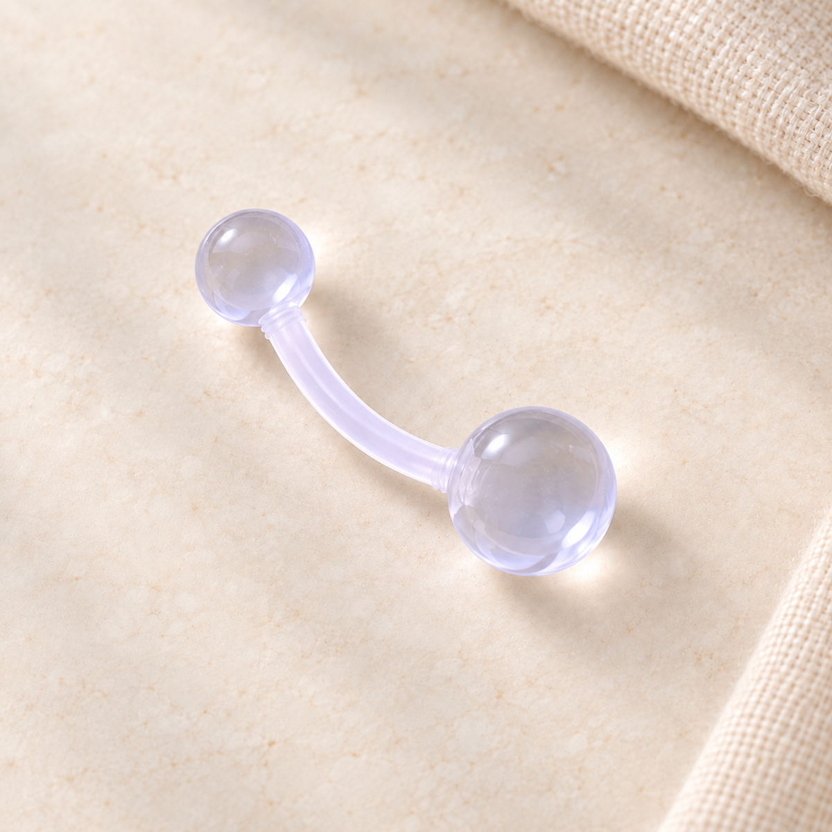 Clear curved belly button retainer - product detail