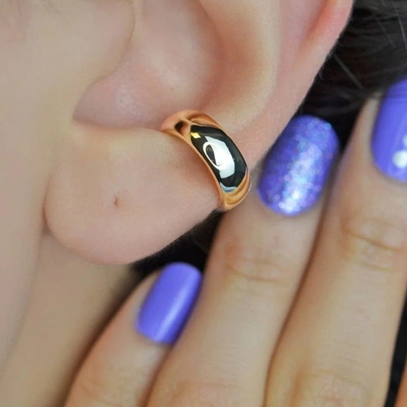 Simple Curved Gold or Silver Ear Cuff for Cartilage, Single