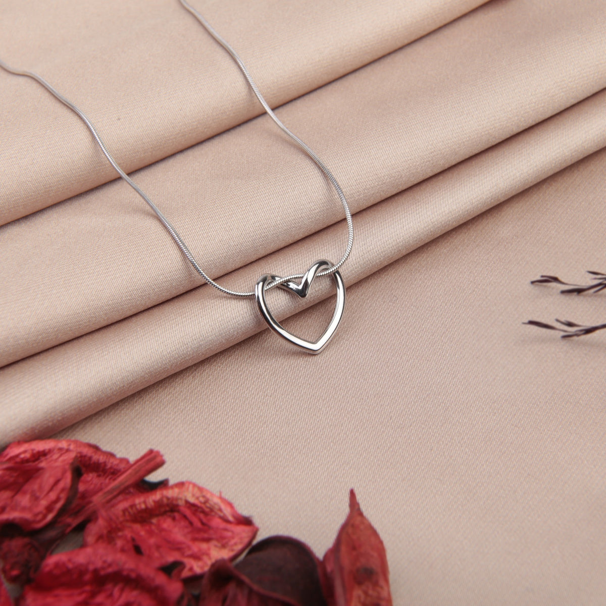 Silver heart pendant necklace - product detail