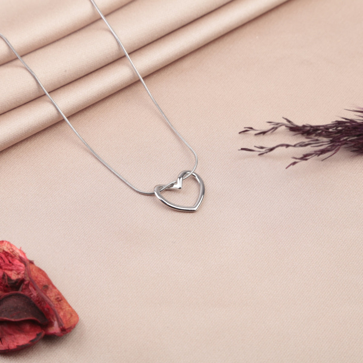 Silver heart pendant necklace - product detail