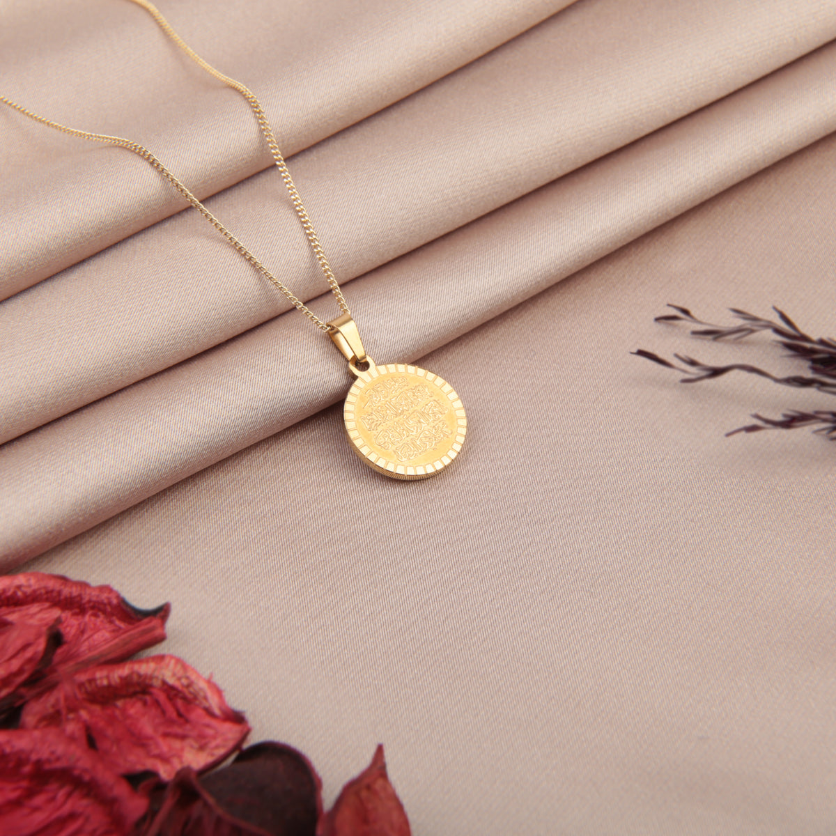 Round Arabic Calligraphy Pendant Necklace, 45cm, Gold, Single