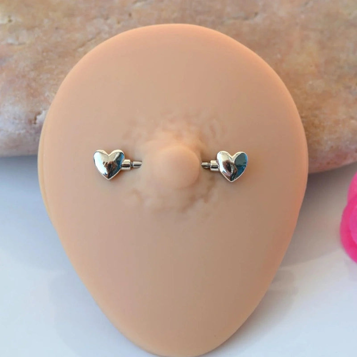 Curved Heart Nipple Barbell, 1.4mm x 16mm, Single - product view