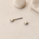 Curved Heart Nipple Barbell, 1.4mm x 16mm, Single - product view