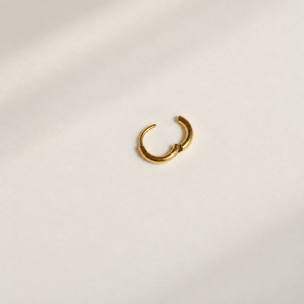 Flat Hoop Ring, 8mm, Gold or Silver, Single