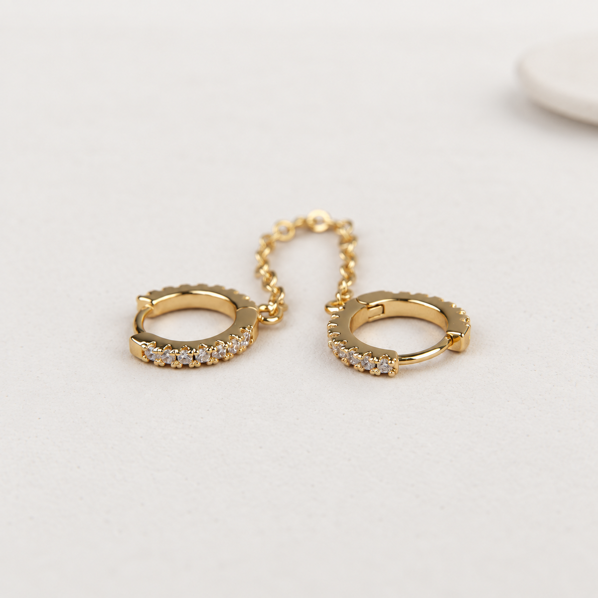 Gold double hoop ear chain earring