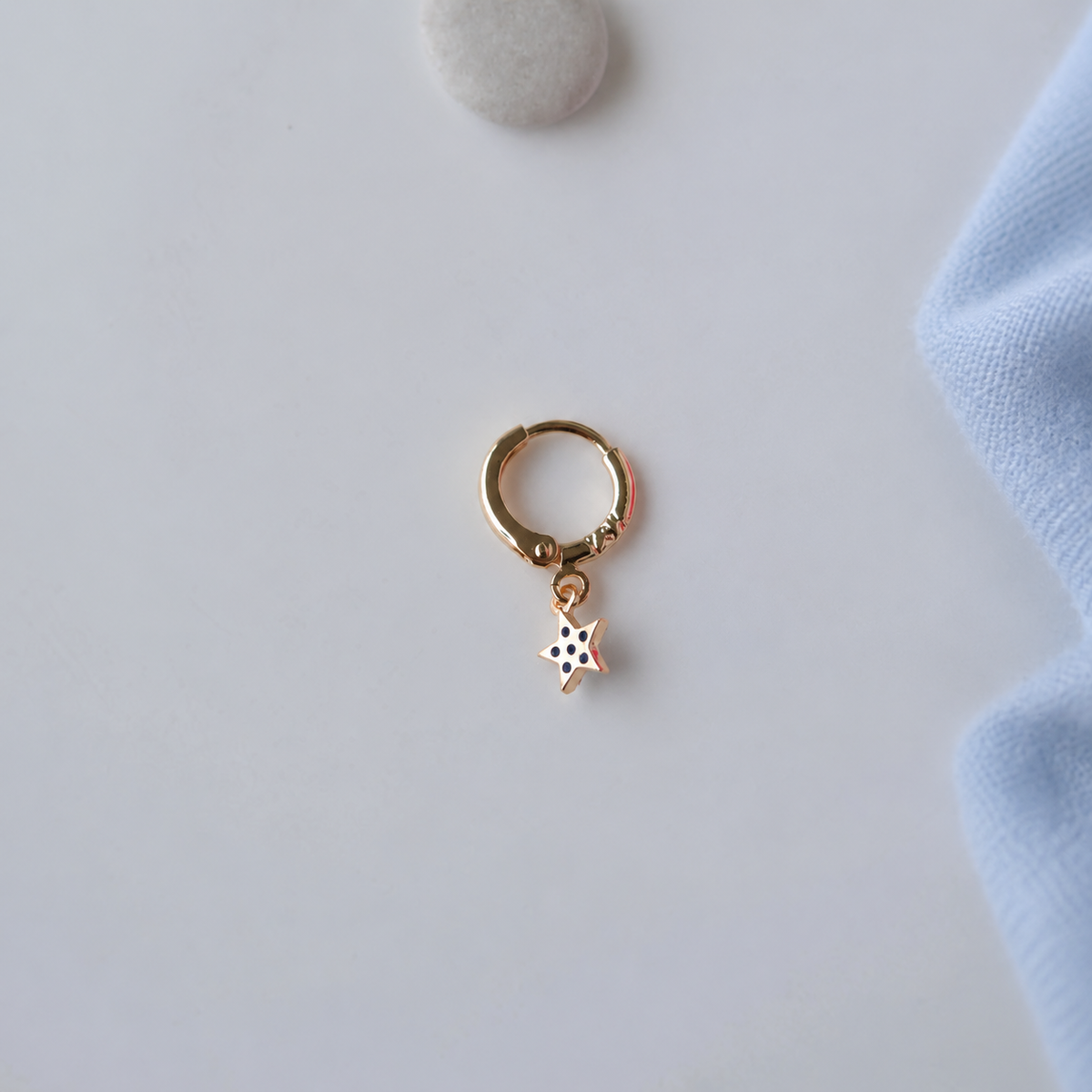 Star Dangle Hoop Ring, 8mm, Gold, Single